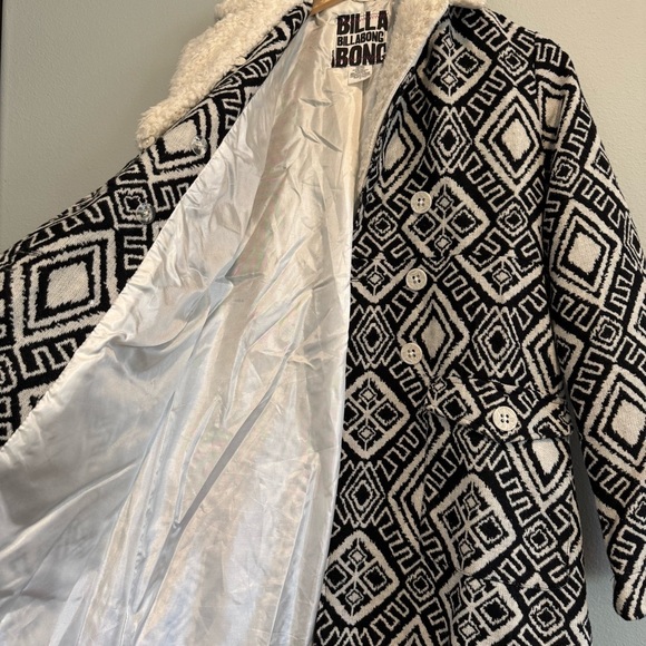 Billabong Geometric Black and White Coat Y2K Boho Hippie M - Picture 6 of 7